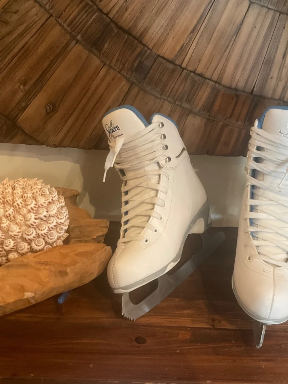 Jackson Ultima Girls Soft Skate Series Figure Skates, White, Size 5